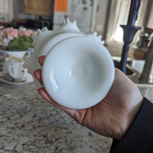 Fenton Silvercrest Ruffled Edge pedestal bowl 1950 - Picture 3 of 3